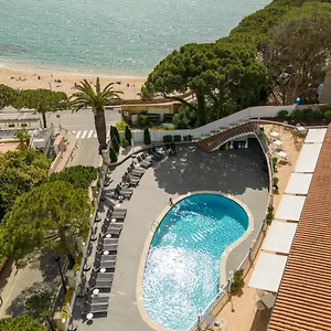 4* Отель Ilunion Caleta Park